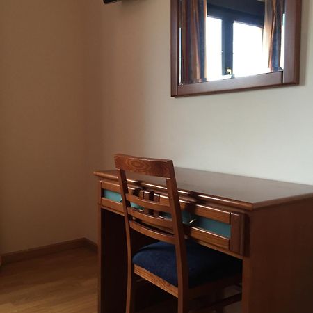 Hostal Tio Pepe II Bembibre  Habitación foto