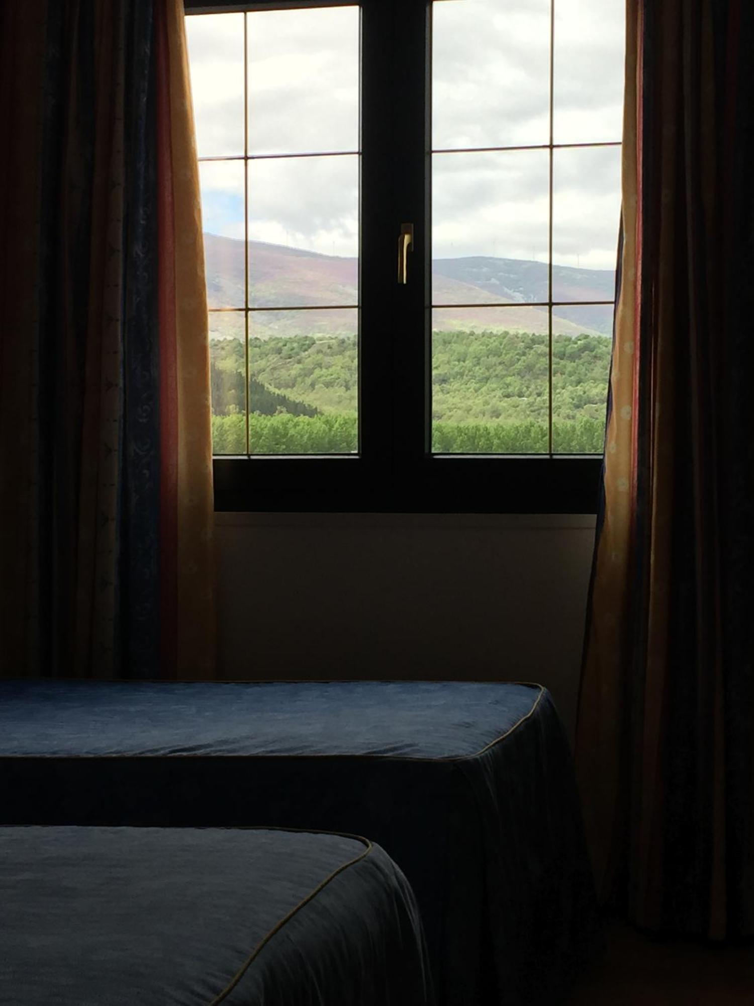 Hostal Tio Pepe II Bembibre  Habitación foto