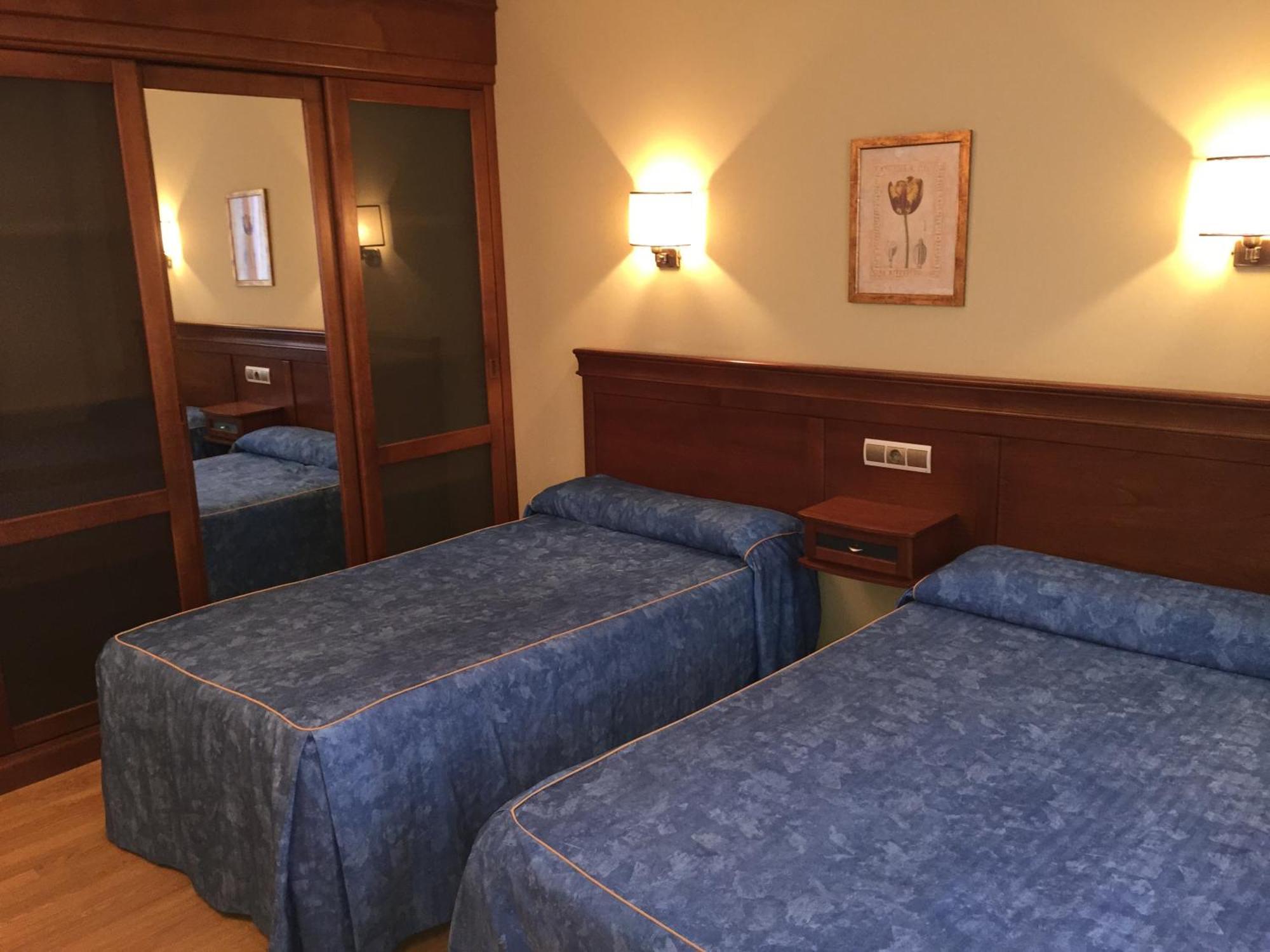 Hostal Tio Pepe II Bembibre  Habitación foto