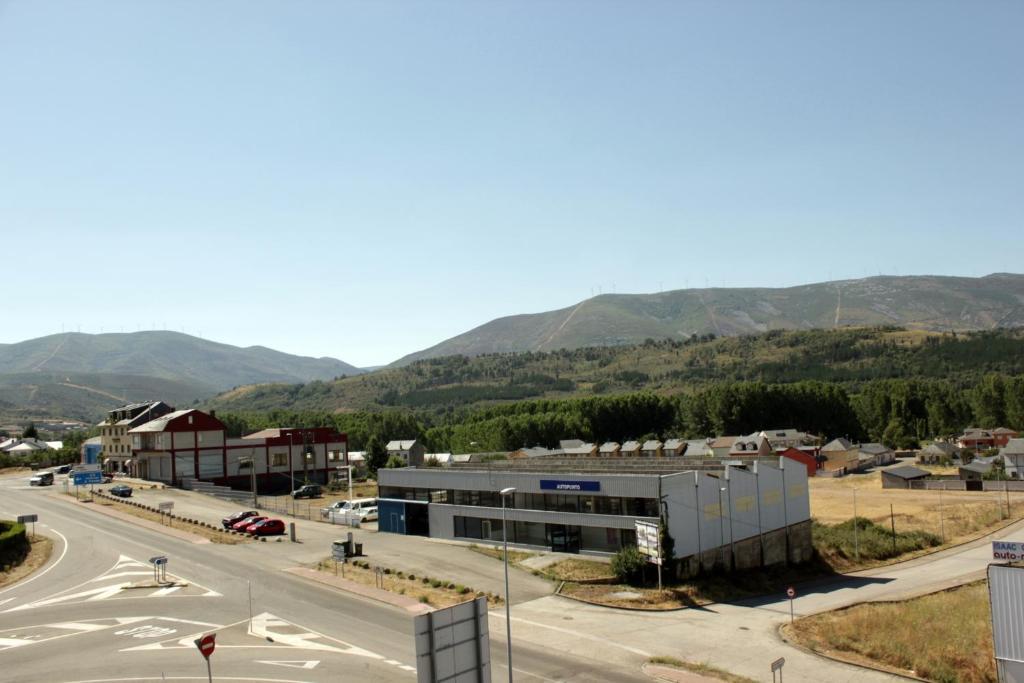 Hostal Tio Pepe II Bembibre  Exterior foto